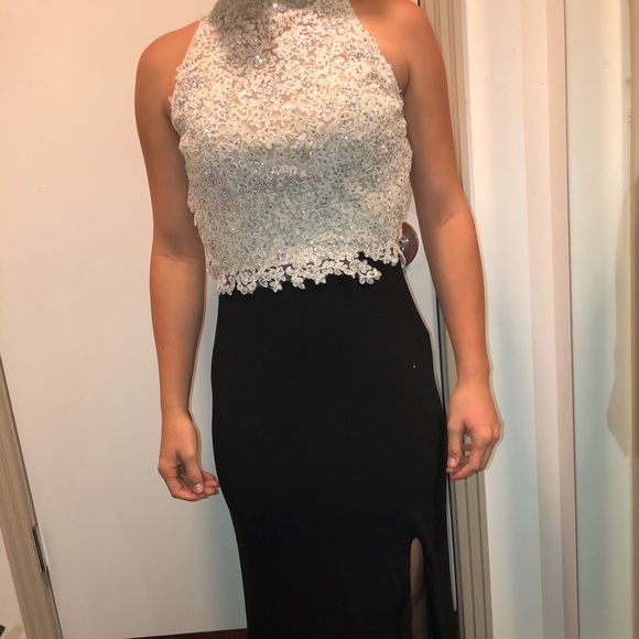 black slim prom dresses